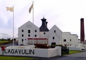 Lagavulin_Distillery